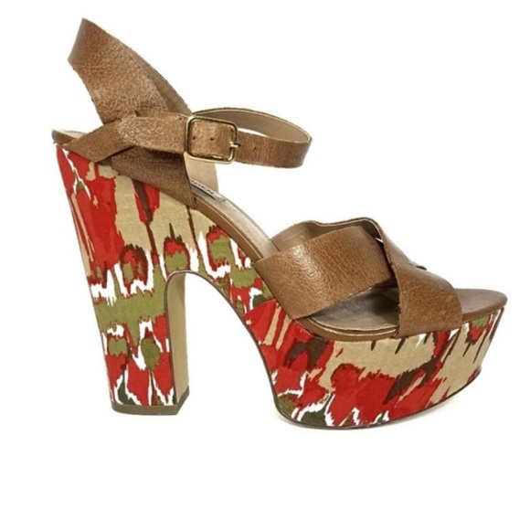 SOLD STEVE MADDEN Chunky Platforms - Picture 2 of 8